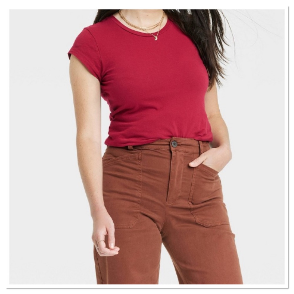Women’s Fitted Short Sleeve T-Shirt Universal Thread